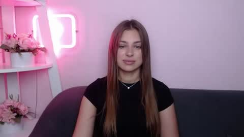 milanaangelas online show from June 28, 4:40 am