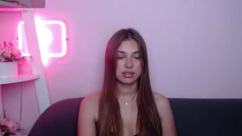 milanaangelas online show from July 25, 5:05 am