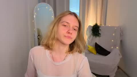 Snapshot of milanarayy chatting on July 20, 6:38 am Milaray online show from July 20, 6:38 am