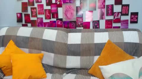 Snapshot of milanaroz chatting on March 10, 8:59 am milanaroz online show from March 10, 8:59 am