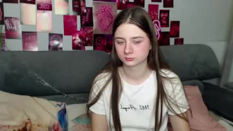 Snapshot of milanaroz chatting on October 25, 4:57 pm milanaroz online show from October 25, 4:57 pm