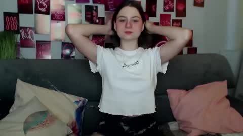 Snapshot of milanaroz chatting on October 26, 5:57 am milanaroz online show from October 26, 5:57 am