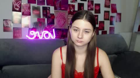 Snapshot of milanaroz chatting on November 20, 5:51 am milanaroz online show from November 20, 5:51 am