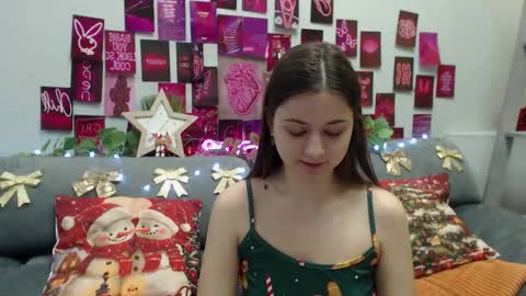 milanaroz online show from December 20, 6:31 am