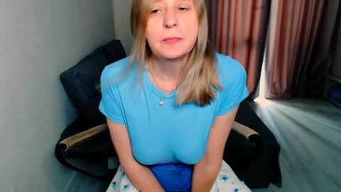 Snapshot of milanav chatting on June 3, 6:16 am Milena online show from June 3, 6:16 am