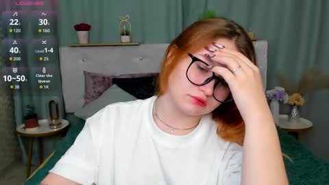 milanaxhoney online show from February 4, 1:33 am