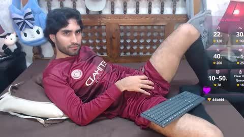 milanzaire online show from March 12, 11:33 pm