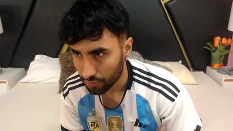 milanzaire online show from September 13, 6:51 pm