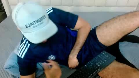 milanzaire online show from December 19, 12:39 am