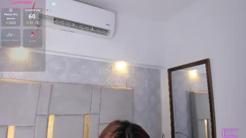 Snapshot of milasaenz1 chatting on July 15, 1:38 pm Cami online show from July 15, 1:38 pm