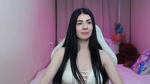 milasecretsss online show from April 5, 7:00 pm