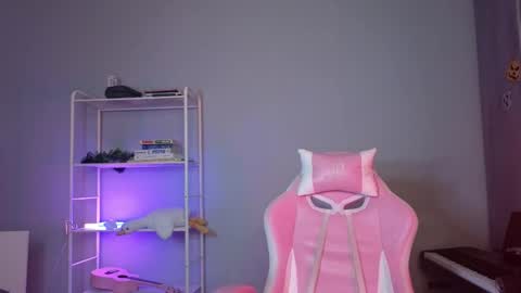 Mila online show from February 13, 4:17 pm