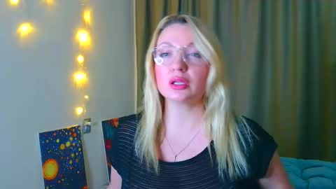 milasmille online show from October 20, 11:05 pm