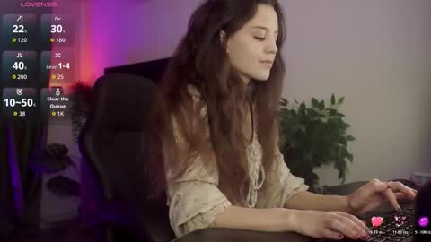 Snapshot of milastoyne chatting on October 29, 6:15 am milastoyne online show from October 29, 6:15 am