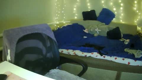 Snapshot of milaxcute chatting on December 16, 8:03 pm Milaxcute online show from December 16, 8:03 pm