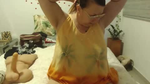 milchanell online show from October 13, 10:54 pm