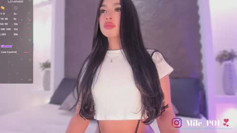 Snapshot of mile_perez chatting on July 27, 8:38 pm M I L E online show from July 27, 8:38 pm