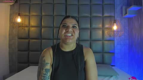 Snapshot of mile_u chatting on March 11, 3:37 am Milena online show from March 11, 3:37 am