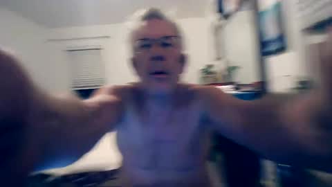 Snapshot of milehi1958 chatting on September 28, 10:20 am Milehi1958 online show from September 28, 10:20 am