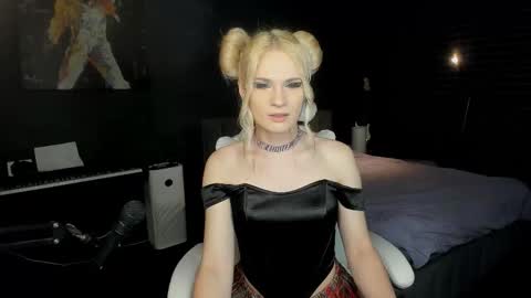 Snapshot of milena_marshmallows chatting on October 14, 1:28 am Milena online show from October 14, 1:28 am