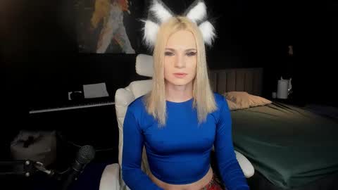 Snapshot of milena_marshmallows chatting on October 15, 2:44 am Milena online show from October 15, 2:44 am