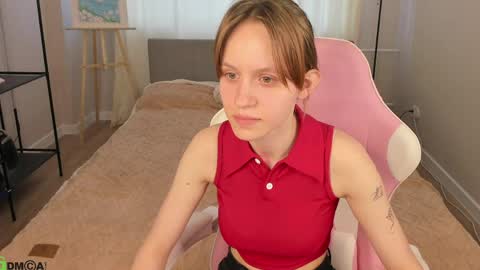 Snapshot of milena_milyan chatting on April 26, 1:25 am Milena online show from April 26, 1:25 am