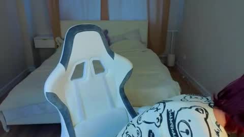 Snapshot of milena_milyan chatting on May 13, 1:25 am Milena online show from May 13, 1:25 am