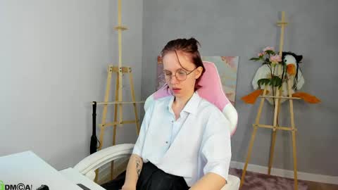 Snapshot of milena_milyan chatting on May 30, 1:25 am Milena online show from May 30, 1:25 am