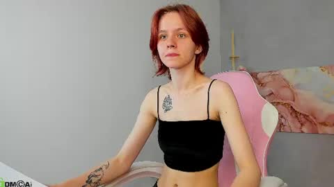 Snapshot of milena_milyan chatting on July 3, 1:23 am Milena online show from July 3, 1:23 am