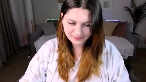 Snapshot of milenafiery chatting on June 29, 10:15 am milenafiery online show from June 29, 10:15 am