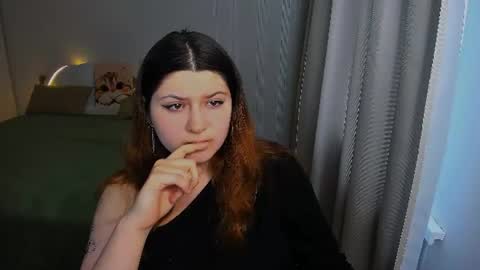 Snapshot of milenafiery chatting on July 26, 10:33 am milenafiery online show from July 26, 10:33 am