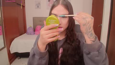 Miley online show from February 7, 1:37 pm