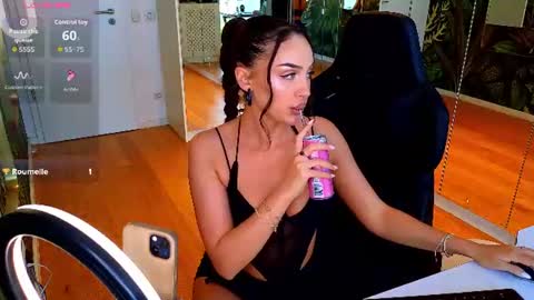 Snapshot of mileysin chatting on June 17, 11:56 am Miley Sin online show from June 17, 11:56 am
