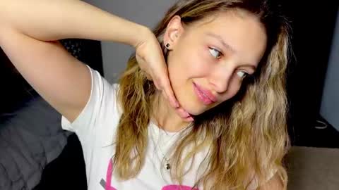 mileyy_cute online show from March 10, 9:31 pm
