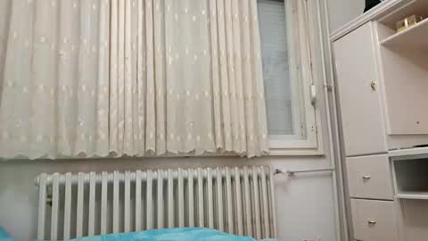 Snapshot of milf44milf chatting on February 15, 8:02 am milf44milf online show from February 15, 8:02 am