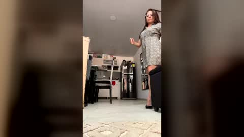 Melissa online show from July 15, 1:27 pm