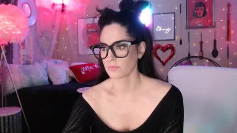 Snapshot of milf_lacey chatting on February 13, 11:15 pm Milf Lacey online show from February 13, 11:15 pm