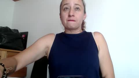Snapshot of milf_valeria chatting on May 22, 5:51 pm Valeria online show from May 22, 5:51 pm