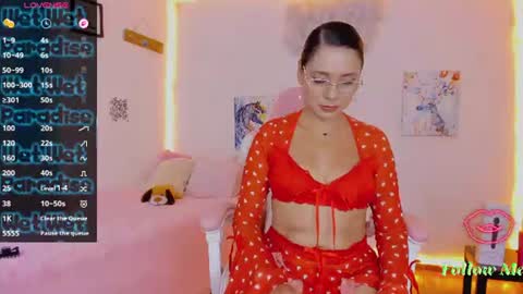 Snapshot of milfaaura chatting on July 15, 4:18 am Aura online show from July 15, 4:18 am
