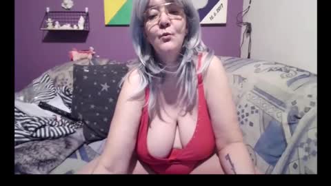 Snapshot of milfchantal chatting on March 1, 3:49 pm Milfchantal online show from March 1, 3:49 pm