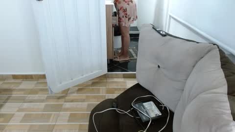 Snapshot of milfrosalie chatting on November 28, 9:34 am Rosalie online show from November 28, 9:34 am