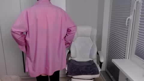 MilfScarlette online show from February 5, 5:34 am