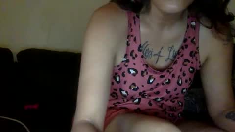 Snapshot of milfsfreaky69 chatting on May 26, 11:50 am BabygirlsFreaky online show from May 26, 11:50 am