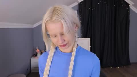 Snapshot of mili_backer chatting on March 5, 12:12 pm Eva online show from March 5, 12:12 pm