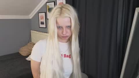 Snapshot of mili_backer chatting on March 12, 12:11 pm Eva online show from March 12, 12:11 pm