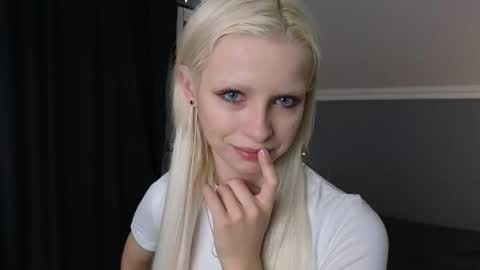 Snapshot of mili_backer chatting on March 14, 12:32 pm Eva online show from March 14, 12:32 pm