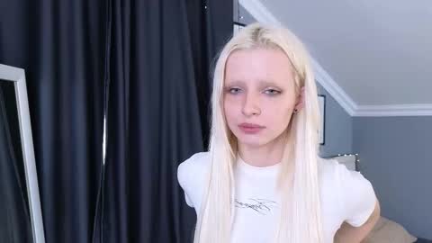 Snapshot of mili_backer chatting on March 18, 1:03 pm Eva online show from March 18, 1:03 pm