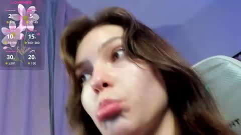 Snapshot of mili_joy chatting on June 10, 5:45 pm Mili Jay online show from June 10, 5:45 pm