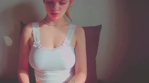 Snapshot of milia21 chatting on October 26, 6:30 am milia21 online show from October 26, 6:30 am