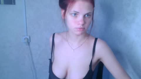 Snapshot of milia21 chatting on April 15, 9:38 am milia21 online show from April 15, 9:38 am